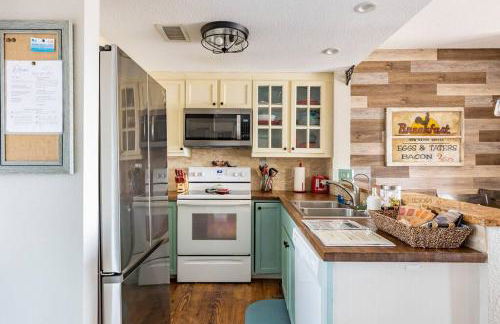 Red Rooster Family Cabin w/Hot Tub+Fire Pit+View - Foto 45