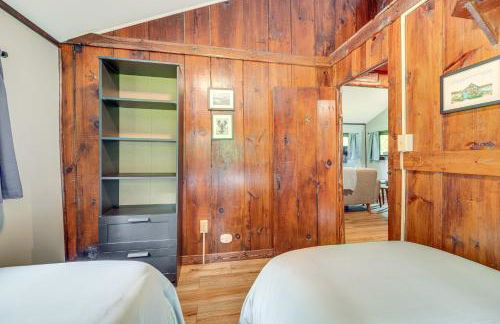 Walk to Barretts Park Wooded Cabin with Grill! - Foto 16