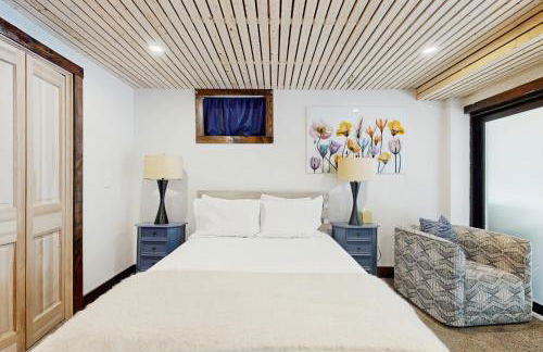 Red Barn & Blueberries - Photo 24