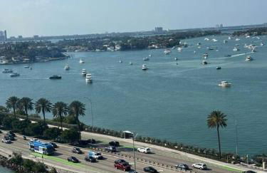 Luxury Waterfront Home, With Private Hot Tub, Hallandale Beach, Casinos, Shops - Foto 48