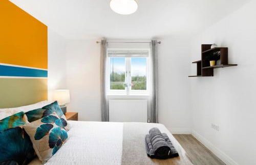 5-BR Home 7-Beds Wi-Fi Parking, Great for Contractors Peterborough, Wi-Fi - Foto 9