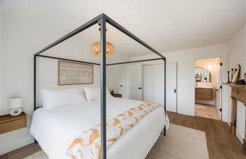 Seaside Home Modern Retreat with Breathtaking Views and Beachside Charm - Foto 32