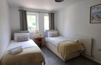 Charming 3 bed near A1 and central Peterborough - Photo 15