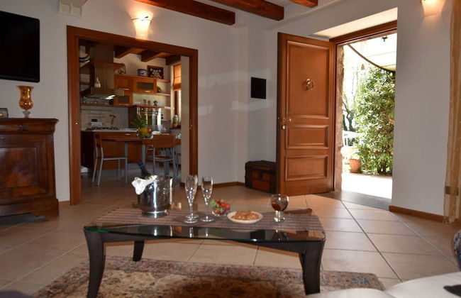 Flat in Villa, With Garden, Barbecue - Photo 14