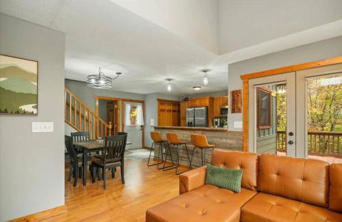 4 BR Mountain Cabin with Hot Tub & Fire Pit in GA - Foto 6