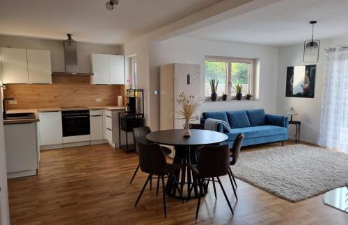 Gemütliche Premium Ferienwohnung mit Terrasse nähe S-Bahn - Foto 1