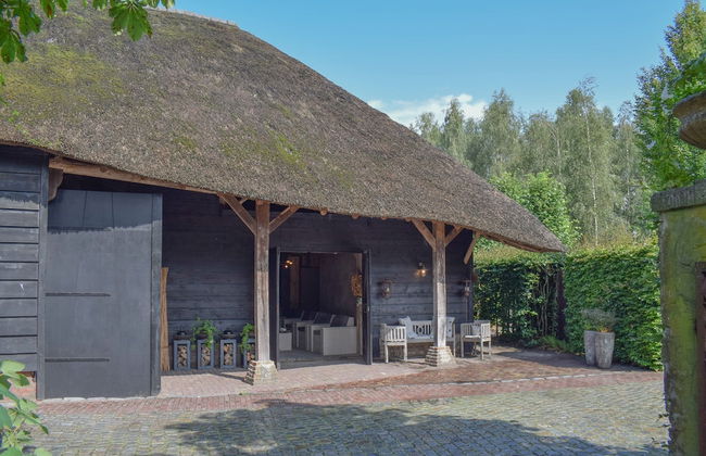 Posh Holiday Home in Alphen with Hot Tub - Photo 39