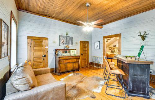 Historic Farmhouse with Modern Amenities and Hot Tub - Foto 12