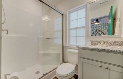 A Sunny Stylish 4BR 3BA - Foto 19