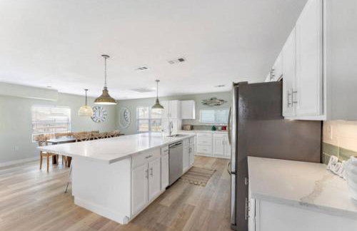 Beach house with game room just minutes from beach - Foto 11