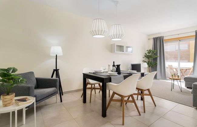 T1 Varandas Forte Piscina Ar Cond Garagem - Foto 14