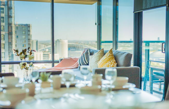 Luxury 2bed2bath APT @opaltower +view - Photo 14