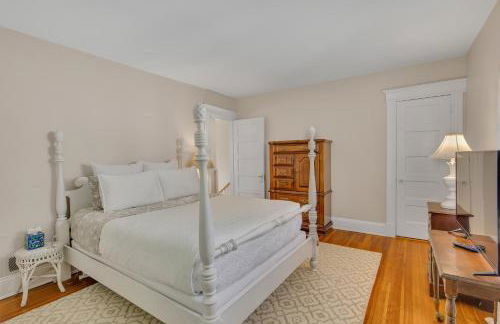 Charming New England Home in West Hartford Center - Foto 28