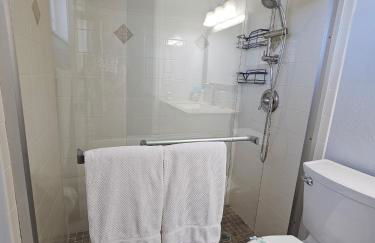 "Canal Dreams" 3 BR2 BA pool home on the canal - Foto 68