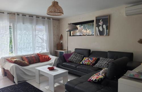 Superbe appartement au calme avec piscine - Foto 25