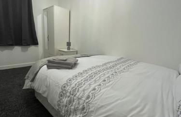 Comfortable, spacious 2 Bedroom house close to Etihad Stadium - Foto 16