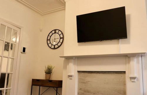 Charming 3 Bedroom Property FREE WiFi & Parking - Foto 31