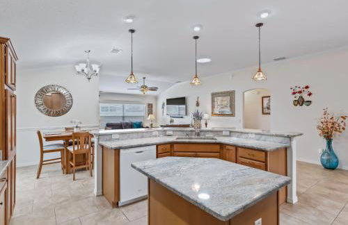 1068 Z4B VILLAGE OF PINE RIDGE by REMAX Premier - Foto 41