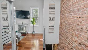Perfect Location! Stylish Condo Steps Away from Nationals Stadium and Navy Yard in DC's Southwest Gem - Foto 2