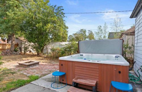 Hot Tub & Firepit Just Mins From Dwntwn Arena GU - Foto 4