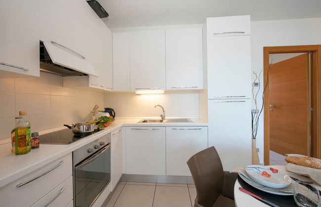 Vista di Maccagno Fantastico Pool - Foto 6