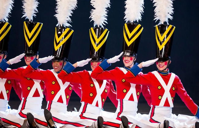 Christmas Spectacular Starring the Radio City Rockettes - Spectacle musical - Photo 3