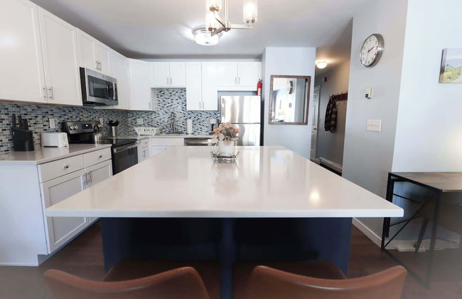 Sun Sung Cozy Condo A Stylish Escape for 4! - Photo 5