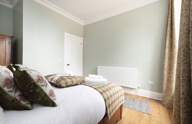 JOIVY Charming 2-Bed Flat Near Edinburgh Castle - Foto 9