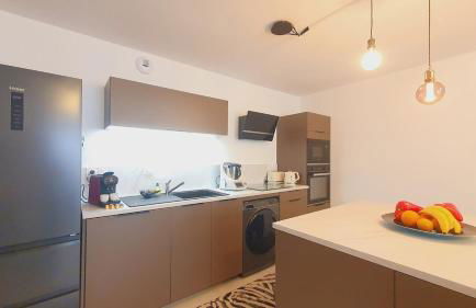 Lune de Miel 3 chambres centre-ville Double Parking Clim Wifi - ROSSIconciergerie - Linge inclus - Foto 13