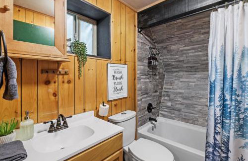 Retro A-Frame Cabin - Hot tub Firepit & Fireplace - Foto 16