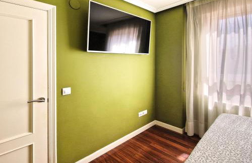 Apartamento, zona residencia con piscina, cerca de las playas en Santander - Foto 2