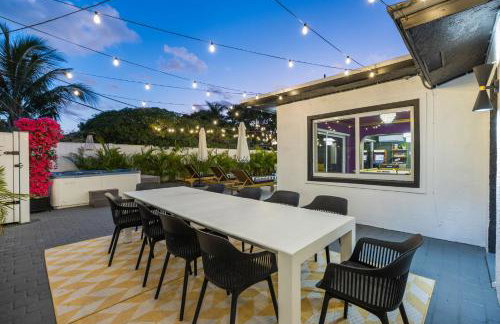 5 Min to Beach - Heated Pool Hot Tub 85 TV's BBQ Games - Foto 72