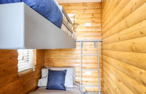 Hilltop Lodge - Photo 13