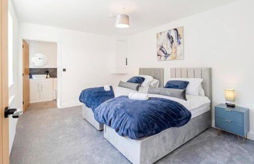 Modern Newport holiday home sleeps 8 - Foto 6