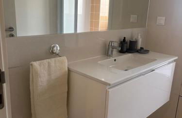 2BR Retreat in Lumiar near airport w Patio - Foto 14