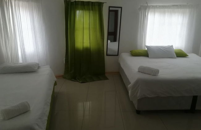 N-Self Catering Lodge - Foto 6