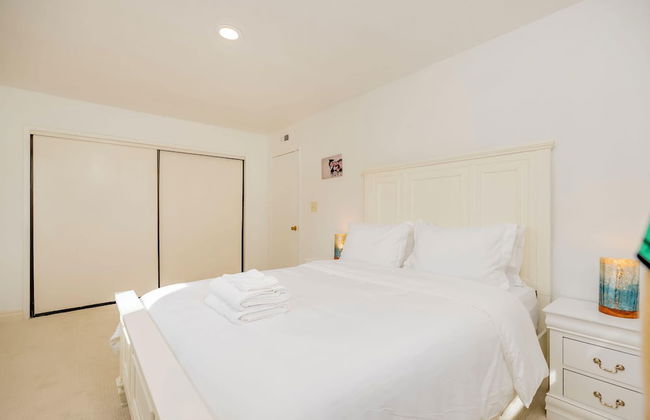 Serene Retreat & Modern Comforts in Rowland Heights - Foto 2