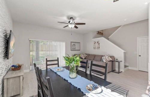 Newly Remodeled 4BD/4BA Townhouse-Regal Palms Resort Near Disney - Foto 5