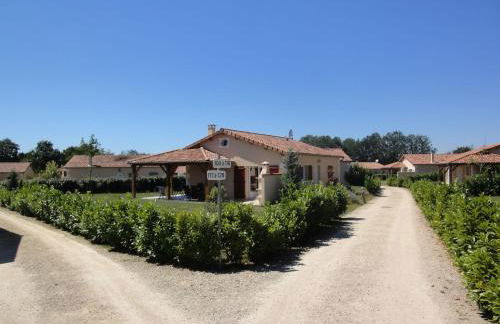 Luxe villa in Les Forges with BBQ Garden - Foto 13