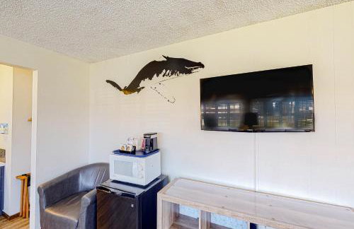 The Lamplighter Inn - Crab Shack and Whale Watching - Photo 5