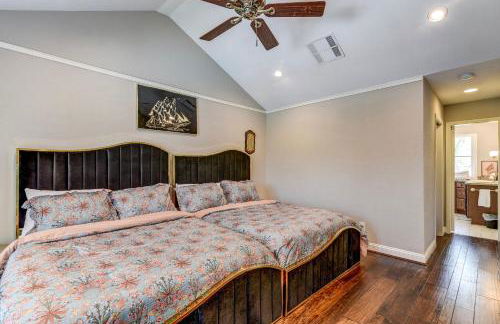 The San Bernard River waterfront provides private access to a spa, boat ramp, and jet skiing - Photo 31