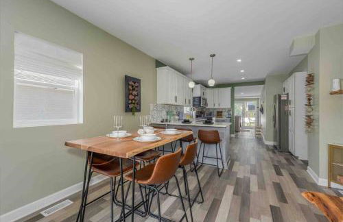 Home 15 min from Starved Rock and Chicago Skydive! - Foto 4