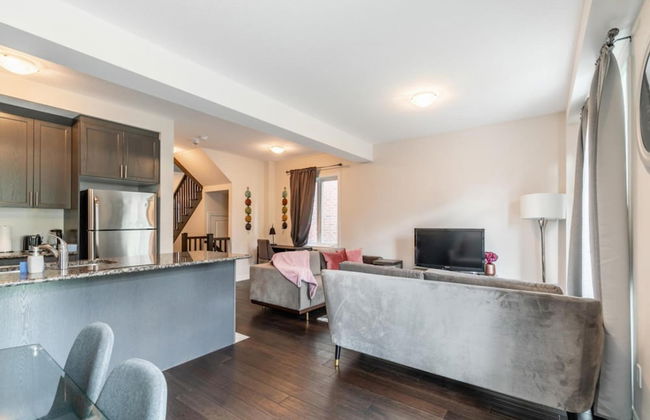 Lakeshore 3BR 2 5BA Townhome 1 min to the Beach - Photo 33