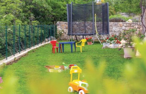 3 Bedroom Cozy Apartment In Viskovo - Foto 6