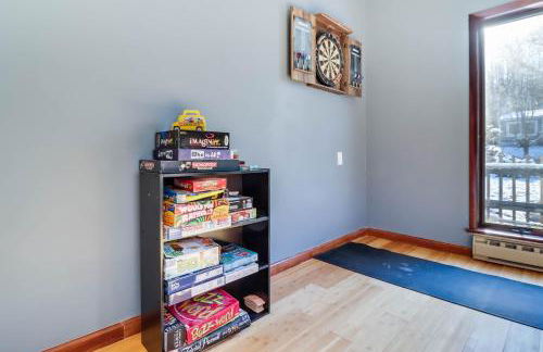 Lake Access and Private Hot Tub at Poconos Home! - Foto 8