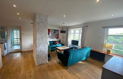 The Crest Hillside Retreat With Hot Tub - Foto 26