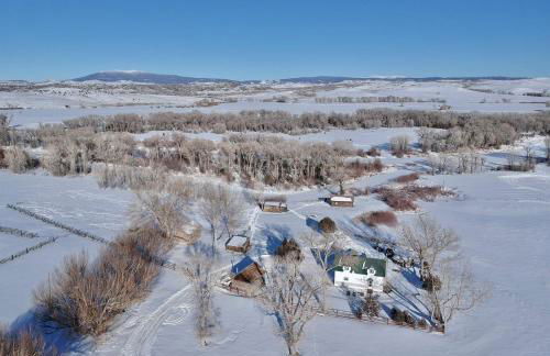 Stunning Cottage with Fire Pit in Saratoga, Wyoming - Foto 47