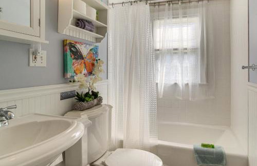 Walk to Craigville Beach Cape Cod Gem with Patio - Foto 14