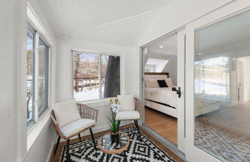 NEW Modern Barrel Getaway HOT TUB & Game Room - Foto 24