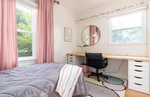 Peaceful Gem HotTub Fenced Yard & Near Downtown - Foto 10